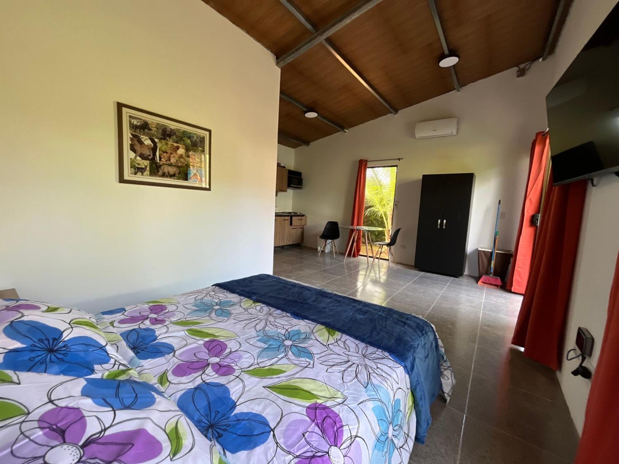 Uvita Oasis Retreat With Villa Cabins And Apartment Екстер'єр фото